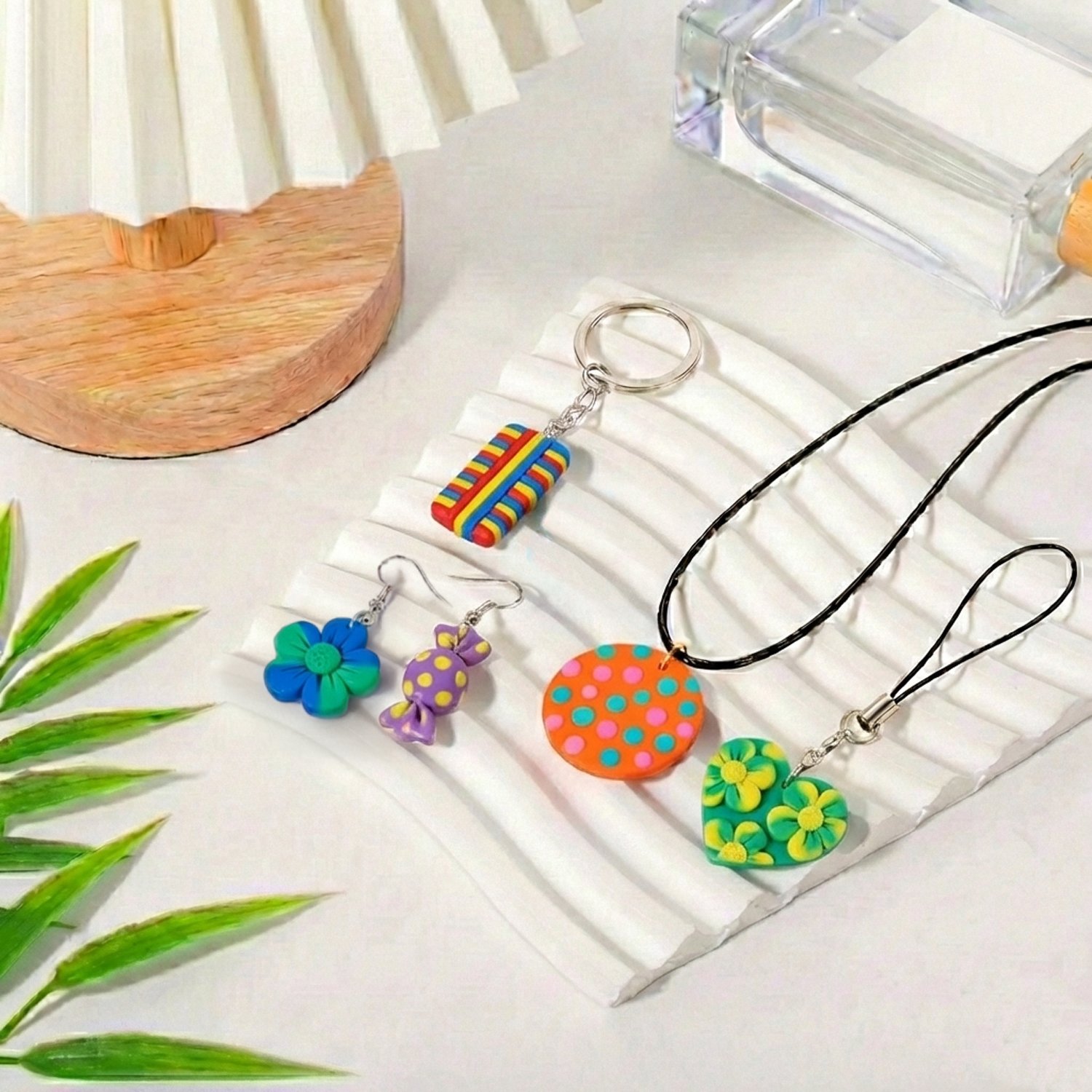 דוגמאות תכשיטים מחימר פולימרי צבעוני